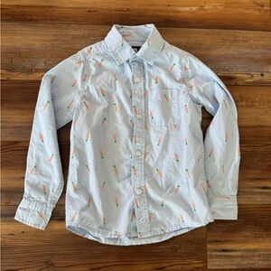 Children’s Place boys size 5-6 Light Blue Carrot Print Button Down Shirt
